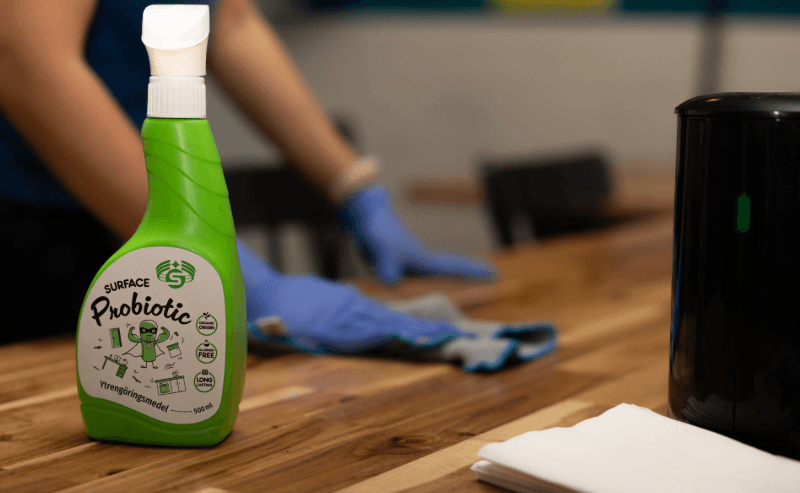 Hemstädning med Surface Probiotic – naturlig rengöring för alla ytor i hemmet